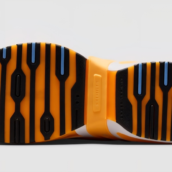 Nike Air Max Craze Laser Orange FZ2089-800 Womens Sz 10.5 / Mens Sz 9 MSRP $180 - Picture 10 of 10